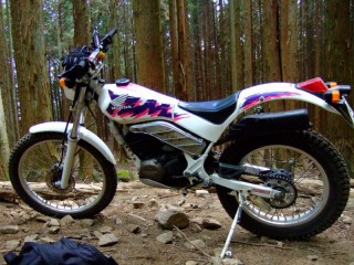 K山山中にてTLM220R